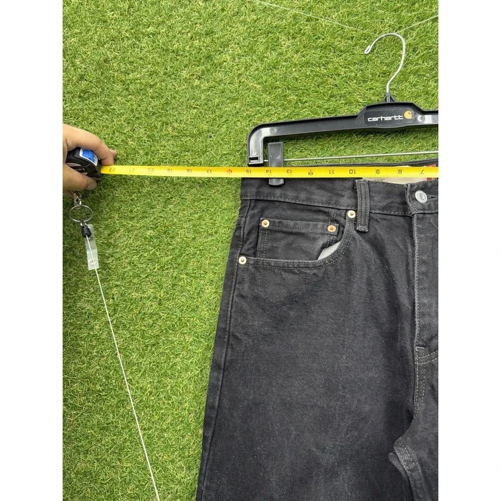Levis shop confidence